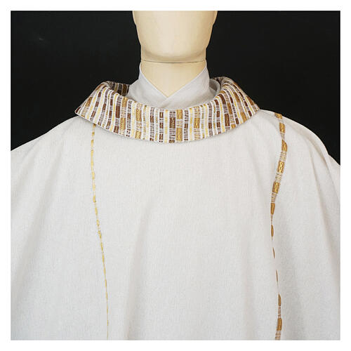 Ivory chasuble of hand-woven raw silk with golden ribbons by Atelier Sirio 9