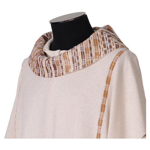 Casulla marfil seda cruda tejida a mano cintas doradas Atelier Sirio 3