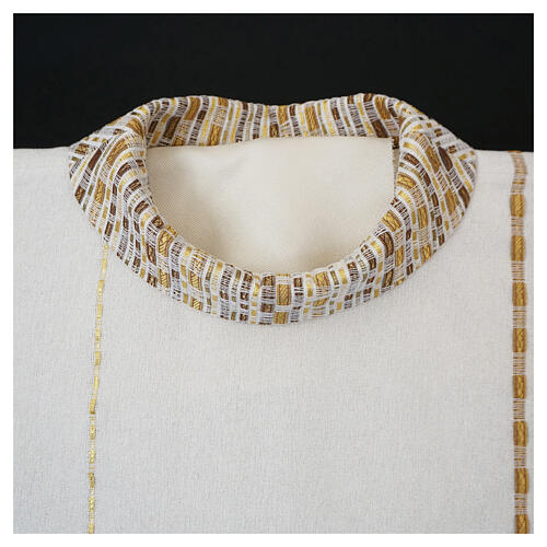 Casula cor de marfim seda crua tecida à mão com fitas douradas Atelier Sirio 7