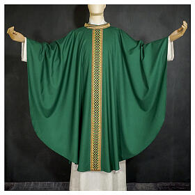 Woolen chasuble "Linea M" with velvet braided orphrey by Atelier Sirio