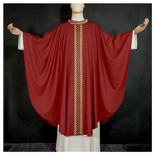 Woolen chasuble "Linea M" with velvet braided orphrey by Atelier Sirio 4