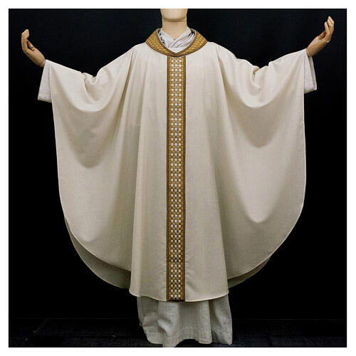 Chasuble "Linea M" with lurex and braided orphrey by Atelier Sirio 7
