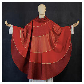 Red chasuble 'Experience' mixed fabrics golden lines Atelier Sirio