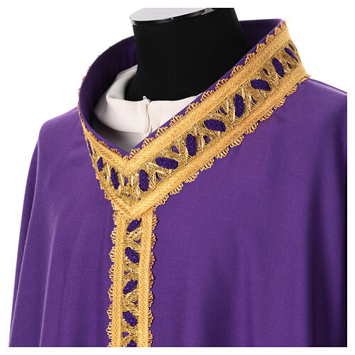 Pure woolen chasuble by Gamma with trimming braided by hand 8
