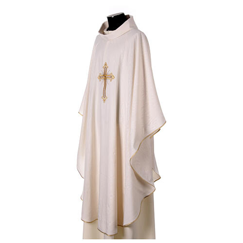 Chasuble tissu marbré motif croix avec pierre Gamma 12