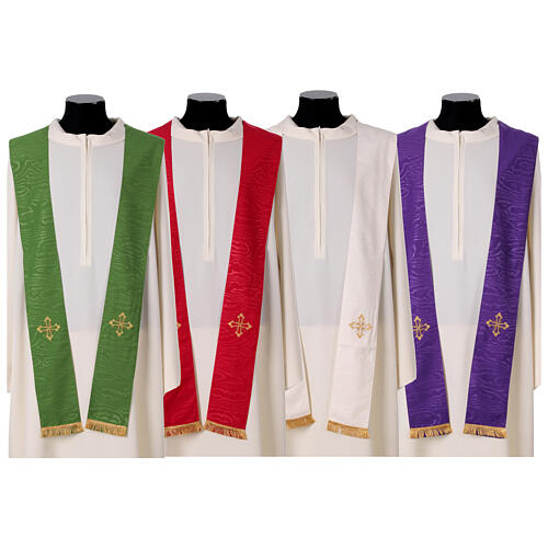 Chasuble tissu marbré motif croix avec pierre Gamma 15