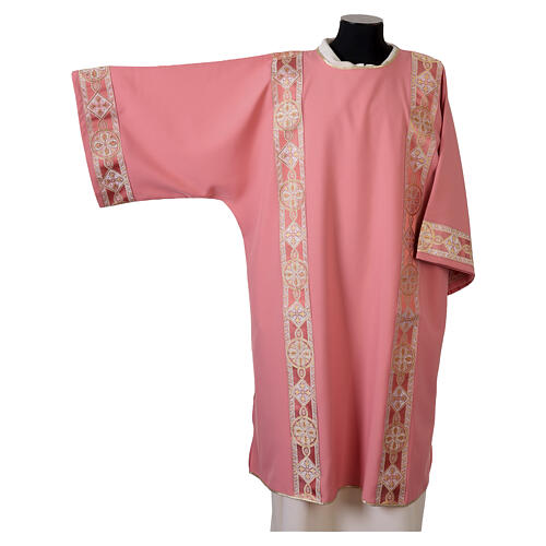 Dalmática tejido Vatican color rosa entorchado bordado frente 3