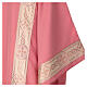 Dalmatique tissu Vatican couleur rose galon brodé face avant s2