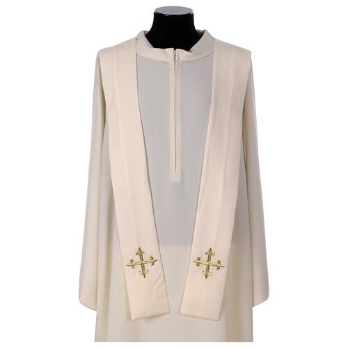 Cream-coloured chasuble with official logo of 2025 Jubilee printed 8
