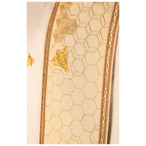 Golden chasuble with bees and honeycomb pattern on central band, Atelier Sirio design 2