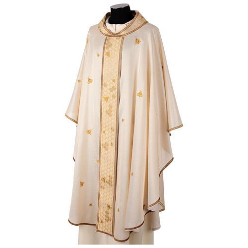 Golden chasuble with bees and honeycomb pattern on central band, Atelier Sirio design 4