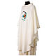 Chasuble with embroidered 2025 Jubilee official logo, ivory-coloured polyester s3