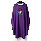 Chasuble with embroidered 2025 Jubilee official logo, purple polyester s1