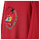 Dalmatik zum Jubiläum 2025, rot, mit aufgedrucktem offiziellen Logo s5
