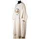 Dalmatic with printed official logo of 2025 Jubilee, ivory-coloured polyester, Multilingual s7