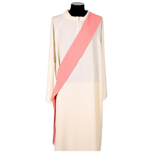 Bestickte rosa Jubiläumsdalmatik 2025 aus Vatikanstoff 6