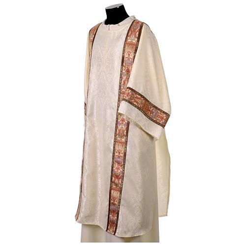 Damask dalmatic with brocade galloon inserts 3