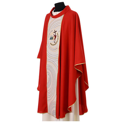 Chasuble Jubilé 2025 rouge avec logo officiel tissé 3