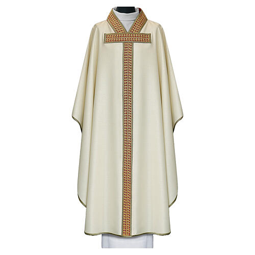 Chasuble croix Tau bande centrale passementerie fond rouge 5