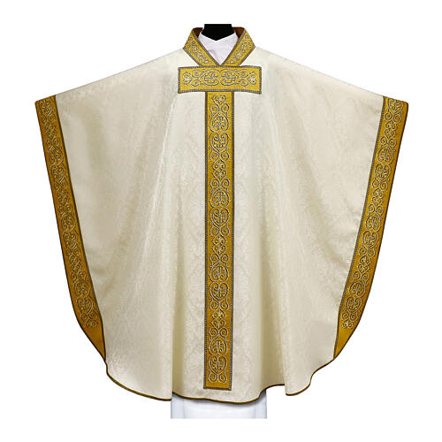 Chasuble damassée croix Tau galon manches broderies dorées 1