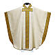 Chasuble damassée croix Tau galon manches broderies dorées s1