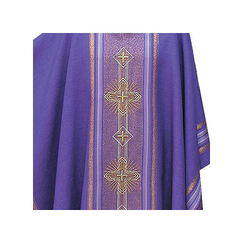 Chasuble with golden stripes and gold cross embroidery 8