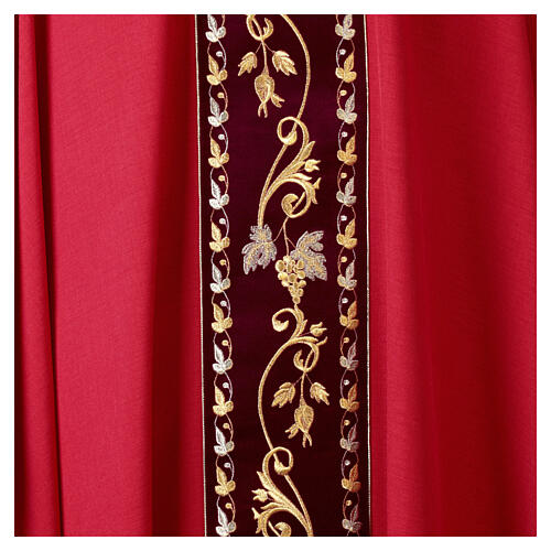 Chasuble with velvet stole embroidered with golden vine leaves 5