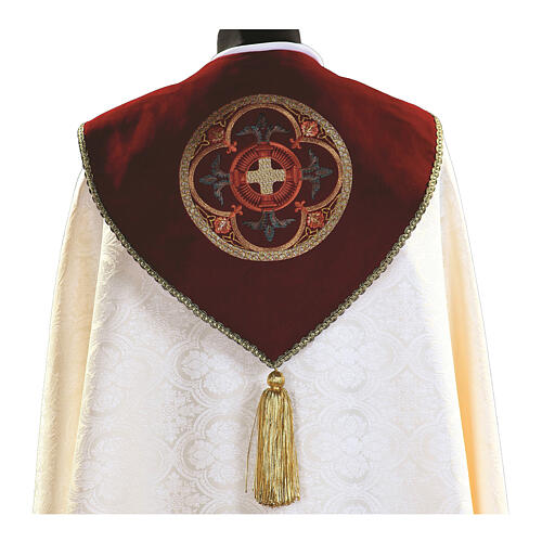 Capa de asperges damasco branco veludo vermelho bordados efeito rosácea 2