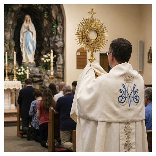 Velo omerale Mariano in avorio ganci dorati 2