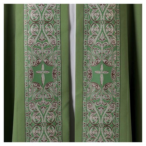 Capa pluvial borde decorado con cruces acabados oro poliéster 10