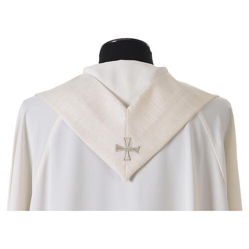 Casulla con franja de viscosa y lana bordados marianos y arabescos florales 6