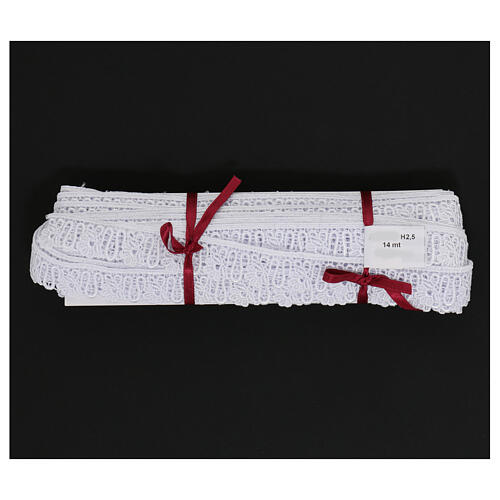 White lace trim, macramé embroidery with rose pattern, 3 cm euro/m 3