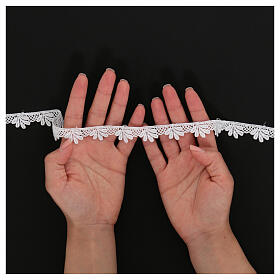 Lace edging white Macrame flower embroidery 2 cm USD/mt