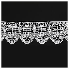 White macramé scallop with JHS, 12 cm euro/m