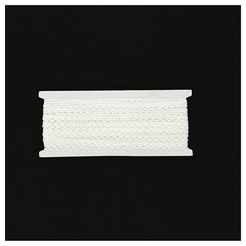 Hemmed rounded white lace, 1 cm, euros/m 4