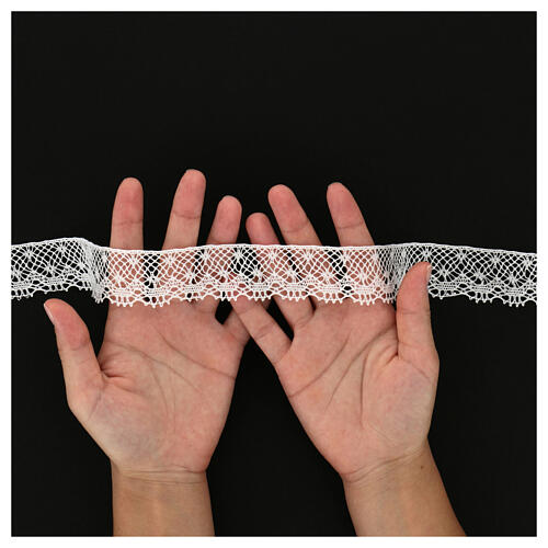 Spitzenband aus Köppelspitze, Netzmotiv mit gewellten Rändern, weiß, 3,5 cm, euro/mt 2