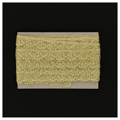 Bobbin lace of half fine gold thread, 2.5 cm, euros/m 4