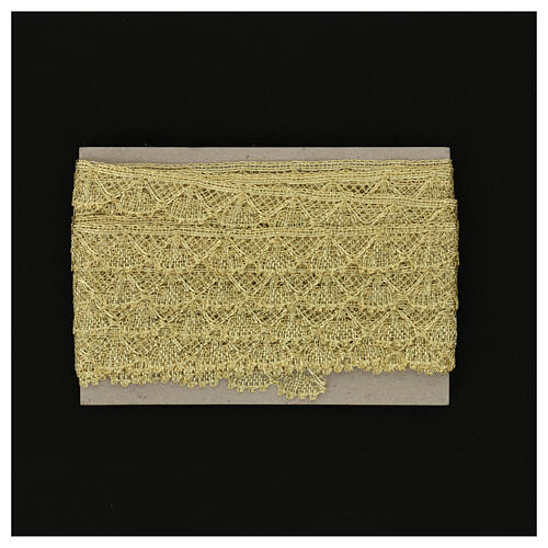 Bobbin lace in medium fine gold 2.5 cm euro/mt 4