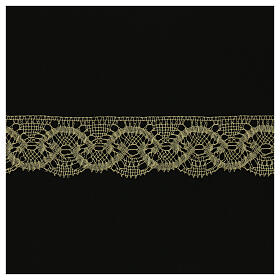 Macramé bobbin lace of half fine gold thread with wavy embroidery, 6.5 cm, euros/m