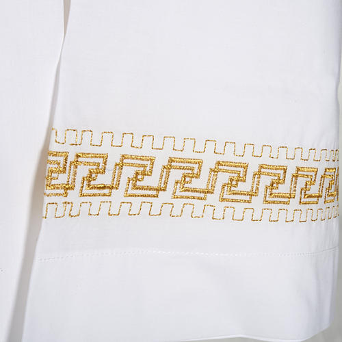 Aube liturgique laine blanche broderies géométriques 2