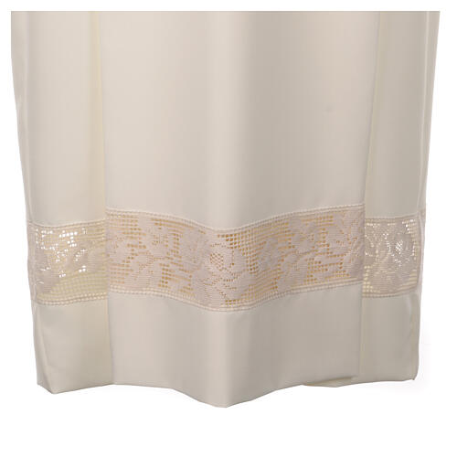 https://assets.holyart.it/images/PM005050/us/500/R/SN077151/CLOSEUP02_HD/h-7b0eeb81/clerical-alb-in-polyester-with-golden-lace-bands-ivory.jpg