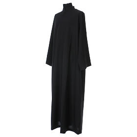Cassock with concealed zipper