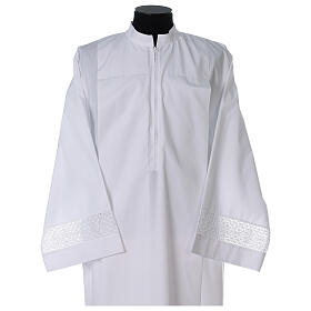 Priest alb with front zipper 65% polyester 35% cotton with decoration on the sleeve and lace and crochet partition