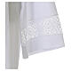 White alb 65% polyester 35% cotton with decoration on the sleeve and lace and crochet partition with zip on the shoulder s4