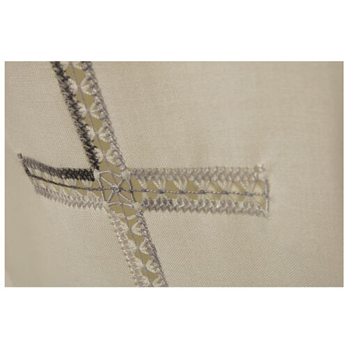 Albe in der Farbe Elfenbein aus 55% Polyester und 45% Wolle mit Kreuz aus Gigliuccio-Stickerei IN HANDARBEIT Reißverschluss auf der Vorderseite 2