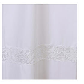 White alb 65% polyester 35% cotton with lace partition and zip on the front