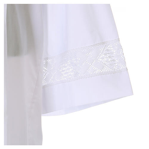 White alb 65% polyester 35% cotton with lace partition and zip on the front 4