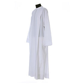 Albe in der Farbe Weiß aus 65% Polyester und 35% Baumwolle mit zwei gelegten Falten Reißverschluss auf der Schulter
