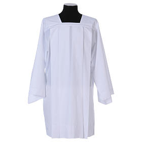 Chorhemd in der Farbe Weiß aus 65% Polyester und 35% Baumwolle mit 4 gelegten Falten