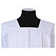 Chorhemd in der Farbe Weiß aus 65% Polyester und 35% Baumwolle mit 4 gelegten Falten s2